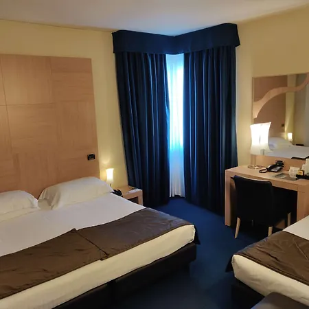 Hotel Western Tre Torri 4*
